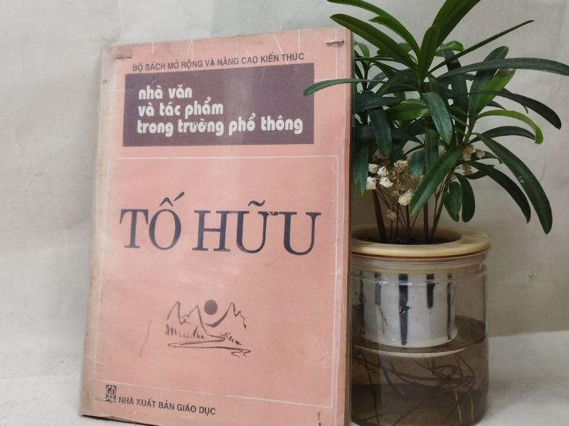 Tổng hợp các cuốn sách của Tố Hữu tiêu biểu